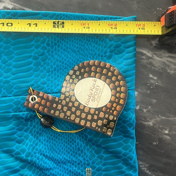 Hot yoga/CrossFit booty shorts - Picture 6 of 8